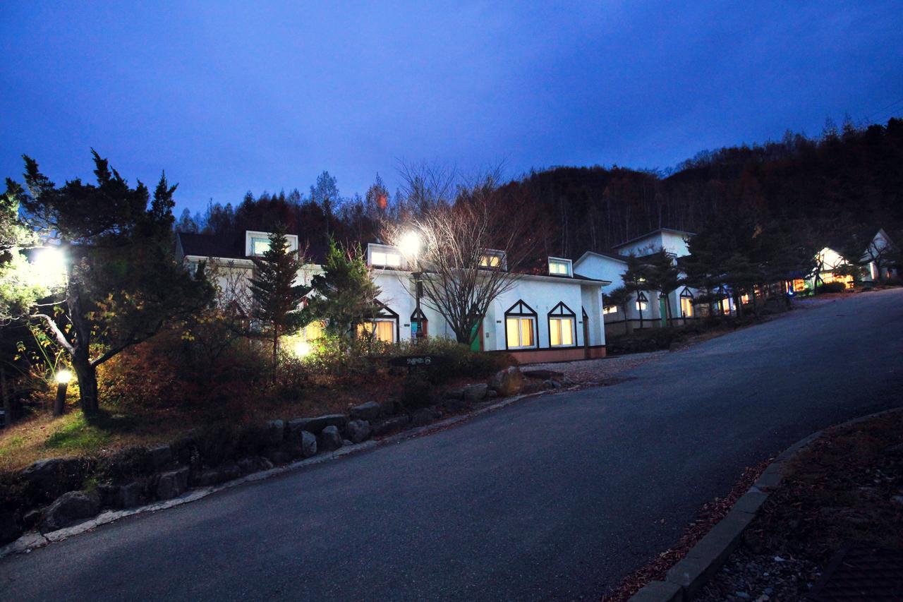 Pyeongchang Iris Pension Bagian luar foto